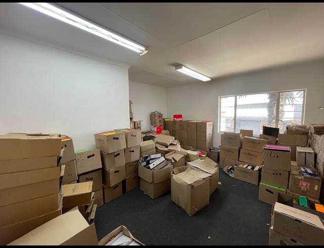 668M² WAREHOUSE TO LET IN HALFWAY HOUSE