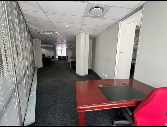 221M² OFFICE TO LET IN SOUTHDOWNS ESTATE