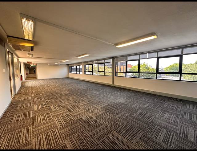 673M² OFFICE TO LET IN GREENSIDE