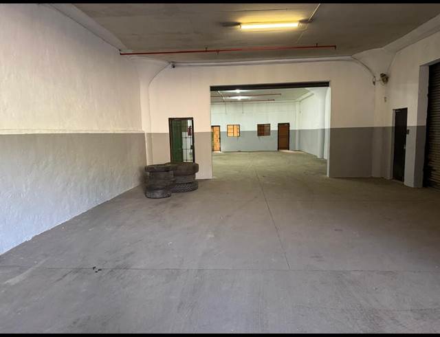 550M² WAREHOUSE TO LET IN SELBY