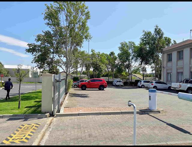 200M² OFFICE TO LET IN DURBANVILLE CENTRAL