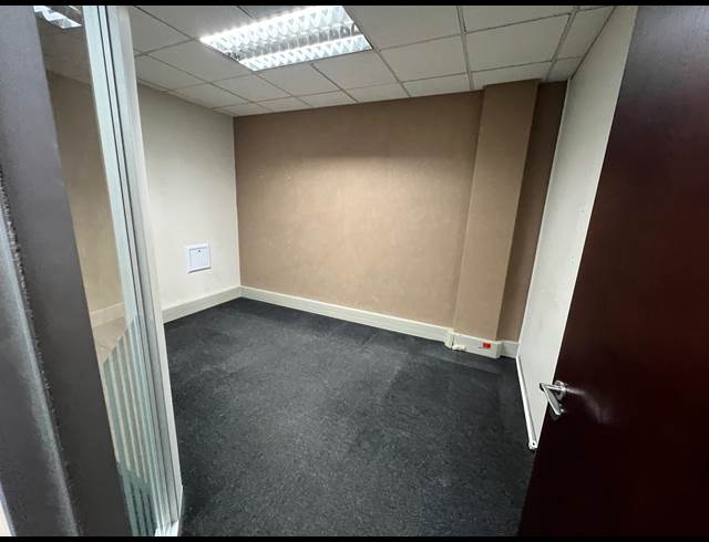 120M² OFFICE TO LET IN UMHLANGA RIDGE