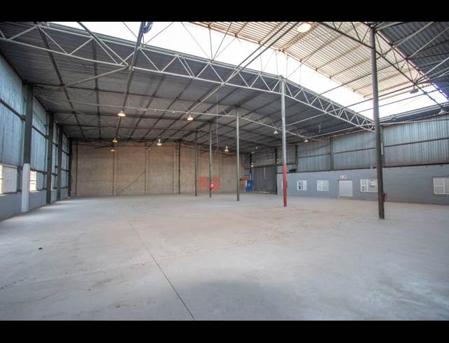 1,545M² WAREHOUSE TO LET IN HALFWAY HOUSE