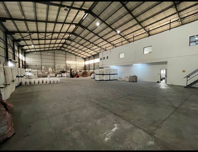 2,448M² WAREHOUSE TO LET IN GLEN AUSTIN AH