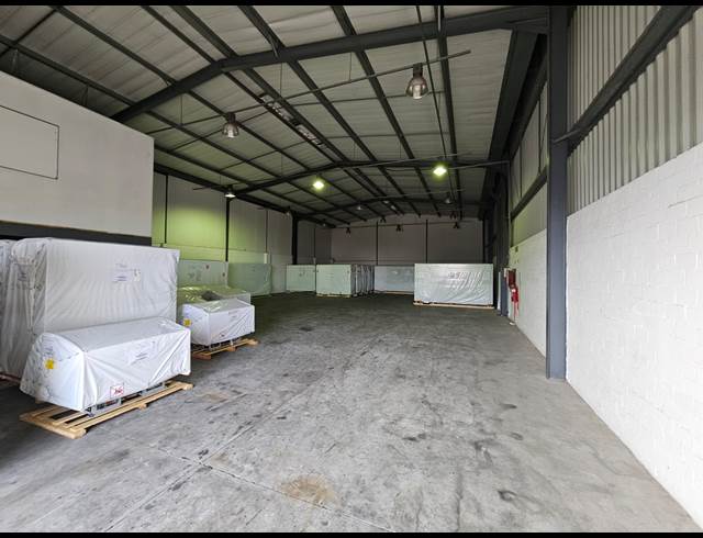 474M² WAREHOUSE TO LET IN SOMERSET WEST CENTRAL