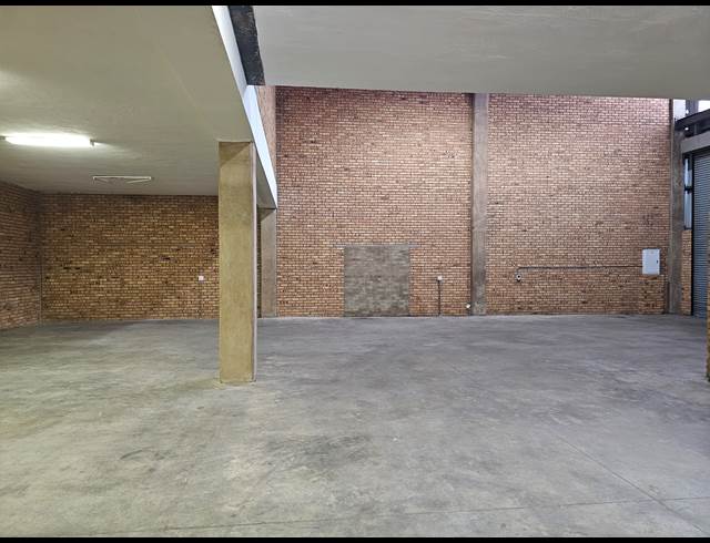 404M² MINI FACTORY TO LET IN LANSERIA