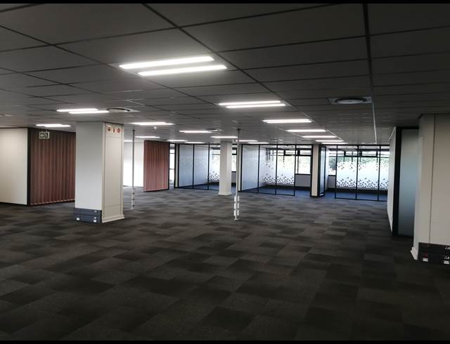 1,678.58M² OFFICE TO LET IN LA LUCIA RIDGE