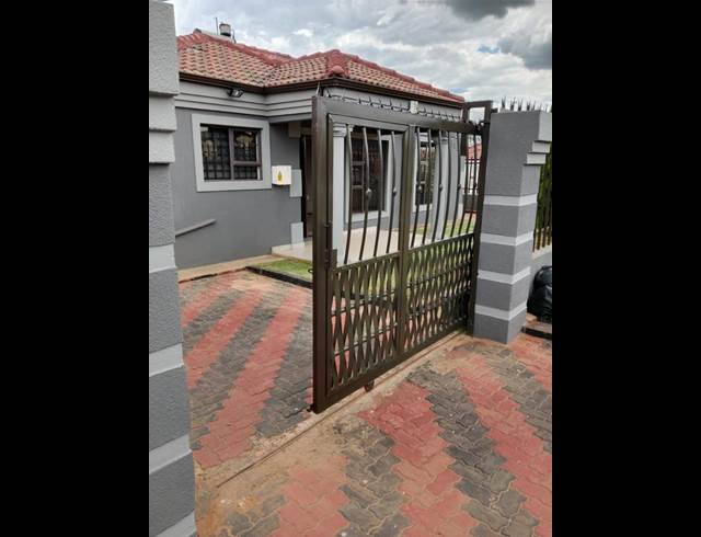 3 BEDROOM PROPERTY TO RENT IN DAWN PARK