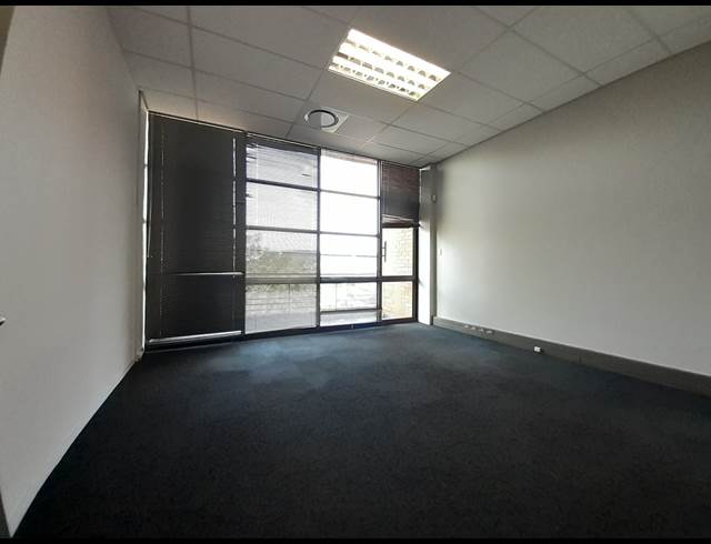 254M² OFFICE TO LET IN HIGHVELD
