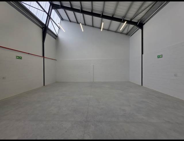 250M² WAREHOUSE TO LET IN FIRGROVE