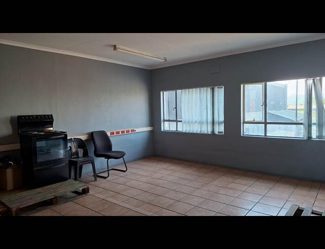 547M² OFFICE TO LET IN NELSPRUIT CENTRAL
