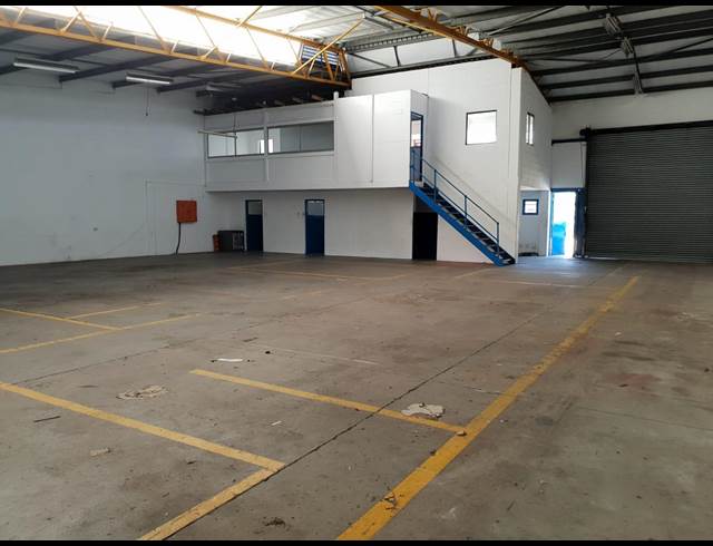 491M² WAREHOUSE TO LET IN RED HILL