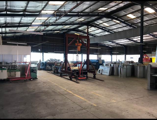 2,500M² WAREHOUSE RENTED IN KEW