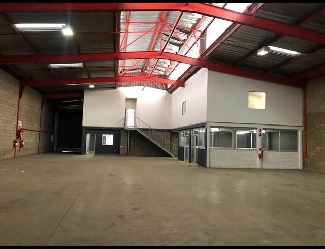 1,247M² WAREHOUSE RENTED IN MEADOWDALE