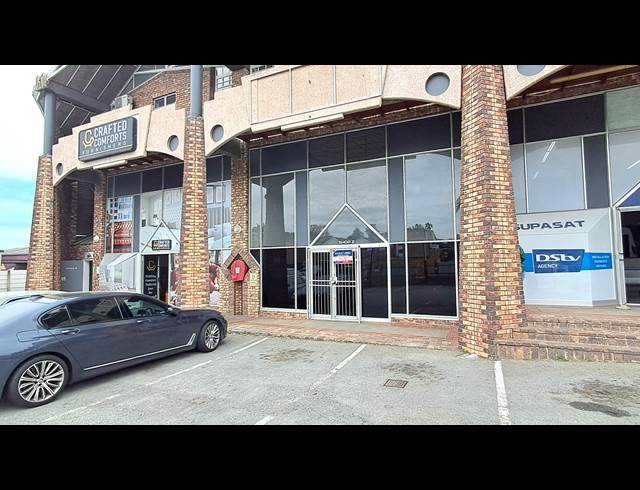 123M² RETAIL RENTED IN VINCENT