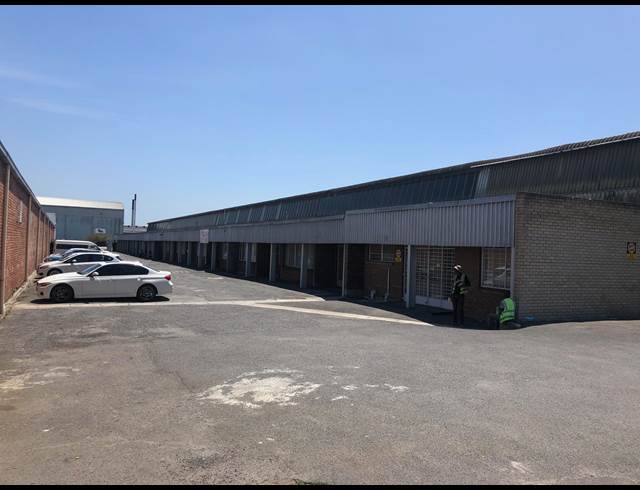 420M² WAREHOUSE TO LET IN EPPING INDUSTRIAL