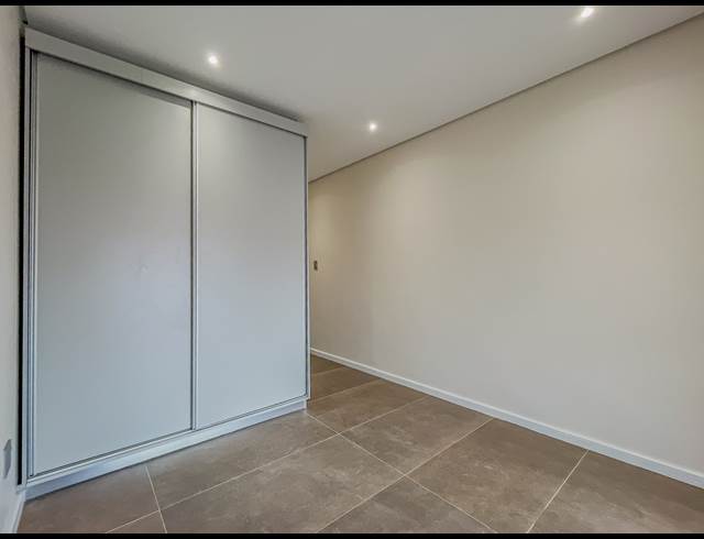 4 BEDROOM TOWNHOUSE TO LET IN SEAWARD ESTATES