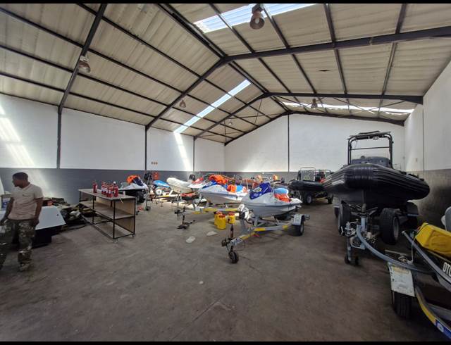 440M² WAREHOUSE TO LET IN OKAVANGO PARK