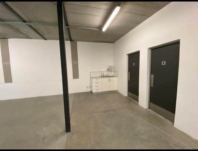 467M² WAREHOUSE TO LET IN STIKLAND INDUSTRIAL