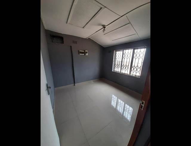 2 BEDROOM PROPERTY TO RENT IN UMLAZI K