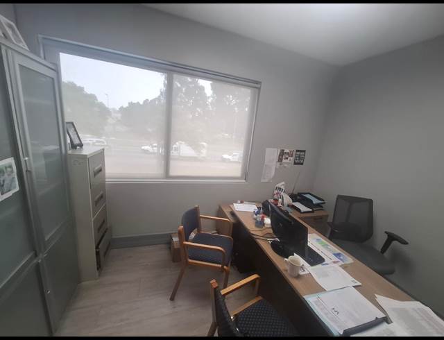 117M² OFFICE TO LET IN SPRINGBOK PARK
