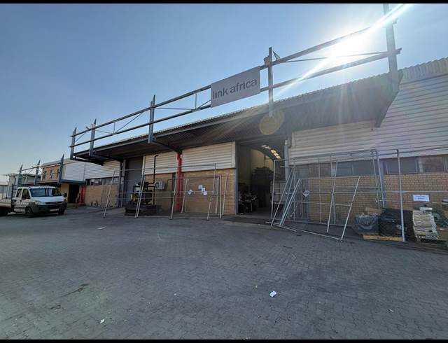 667M² WAREHOUSE TO LET IN HALFWAY HOUSE