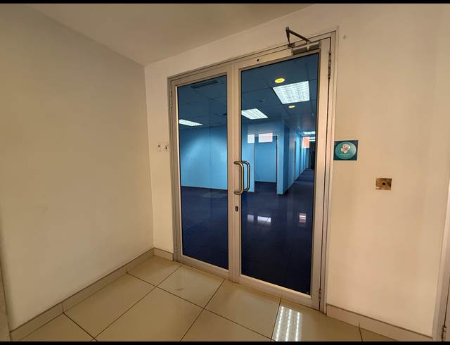 257M² OFFICE TO LET IN HOUGHTON ESTATE