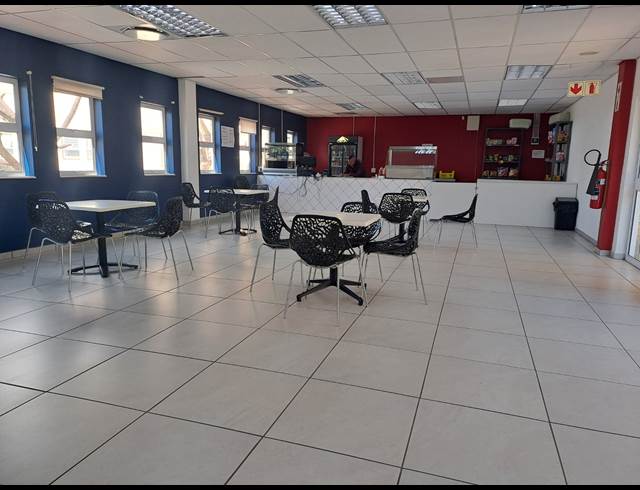 9,538M² WAREHOUSE TO LET IN POMONA