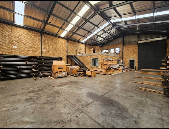 343M² WAREHOUSE TO LET IN BARTLETT