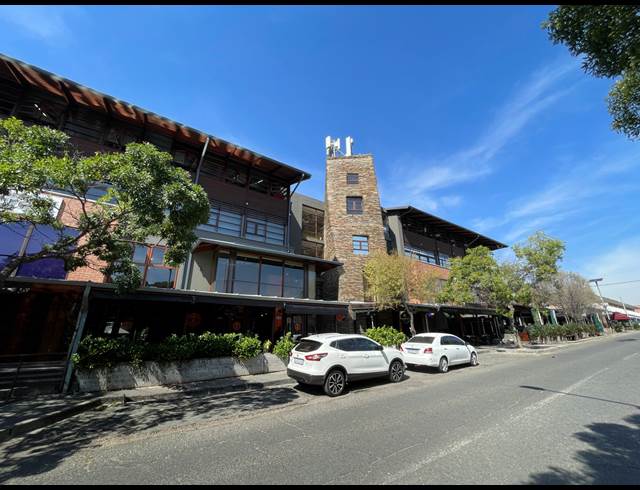 308.50M² OFFICE TO LET IN PARKHURST