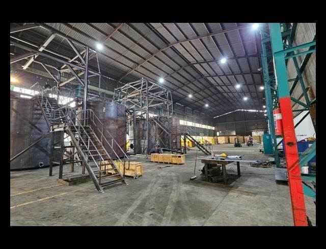 5,600M² WAREHOUSE TO LET IN ANDERBOLT