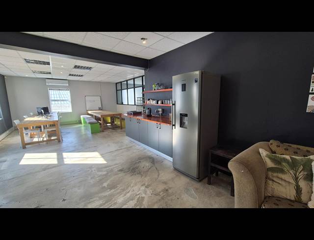 145M² OFFICE TO LET IN WESTLAKE