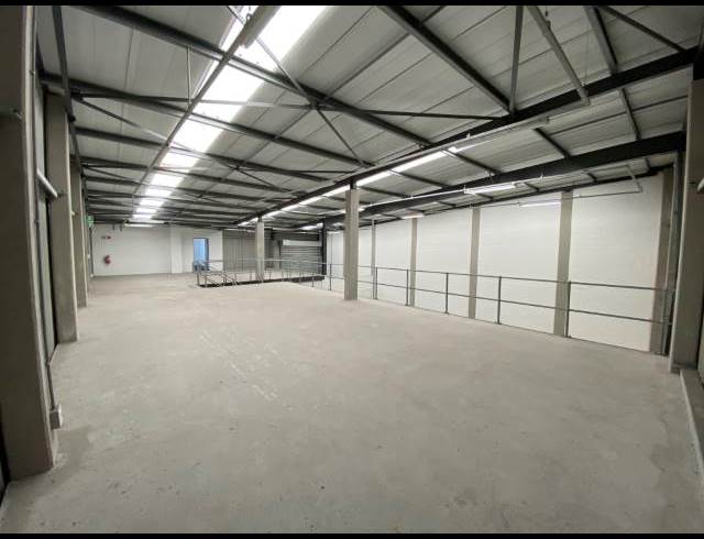 467M² WAREHOUSE TO LET IN STIKLAND INDUSTRIAL
