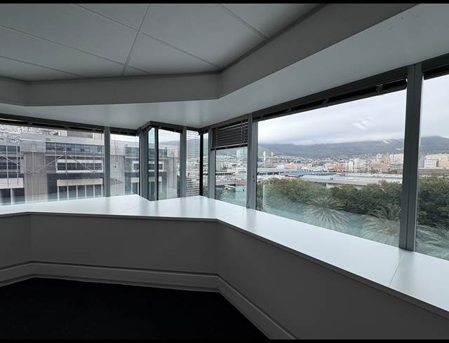 450M² OFFICE TO LET IN FORESHORE