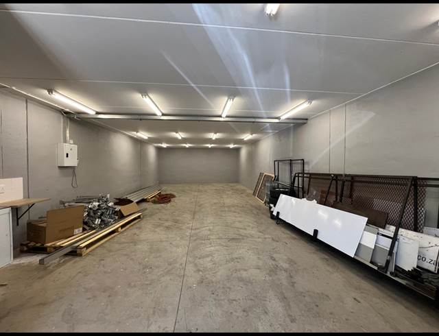97.20M² WAREHOUSE TO LET IN FERNDALE