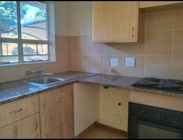 1 BEDROOM PROPERTY TO RENT IN KARENPARK