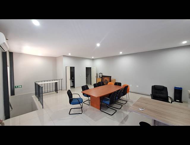 465M² WAREHOUSE TO LET IN COSMO BUSINESS PARK