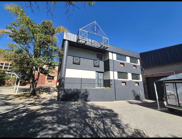 252M² WAREHOUSE TO LET IN ALLANDALE