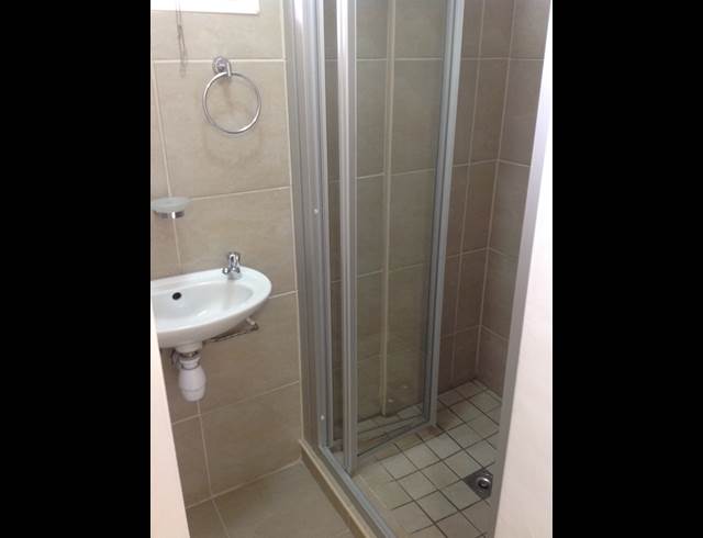 2 bed property to rent in EDGEMEAD