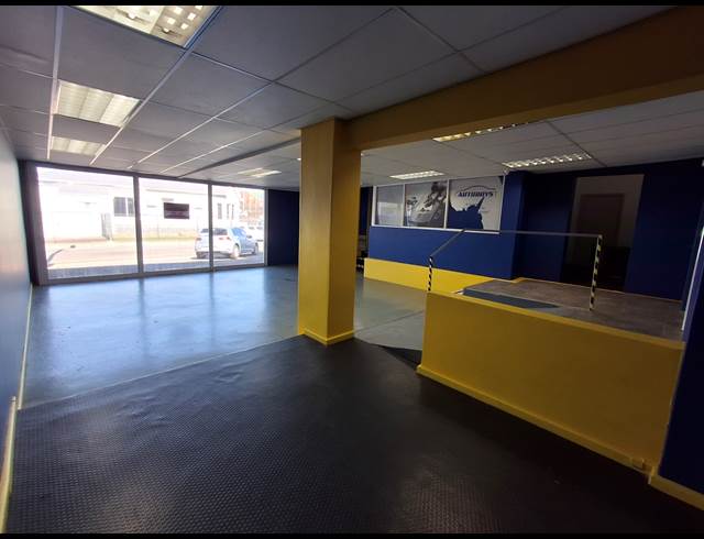 310M² OFFICE TO LET IN VINCENT