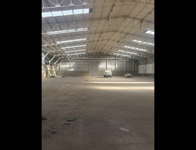 5,699M² WAREHOUSE TO LET IN ALBERTON NORTH