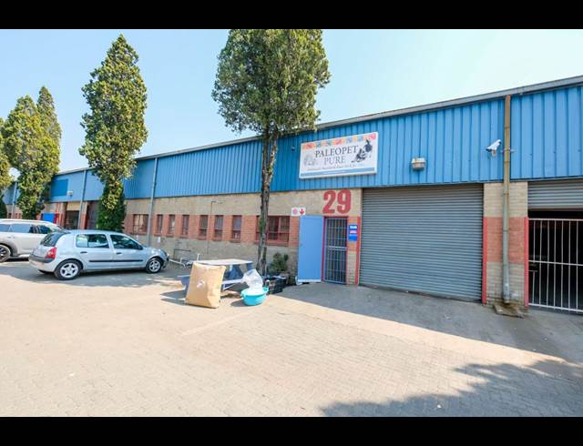 200M² WAREHOUSE TO LET IN EASTLEIGH