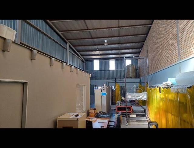 INDUSTRIAL PROPERTY TO RENT IN HENNOPSPARK
