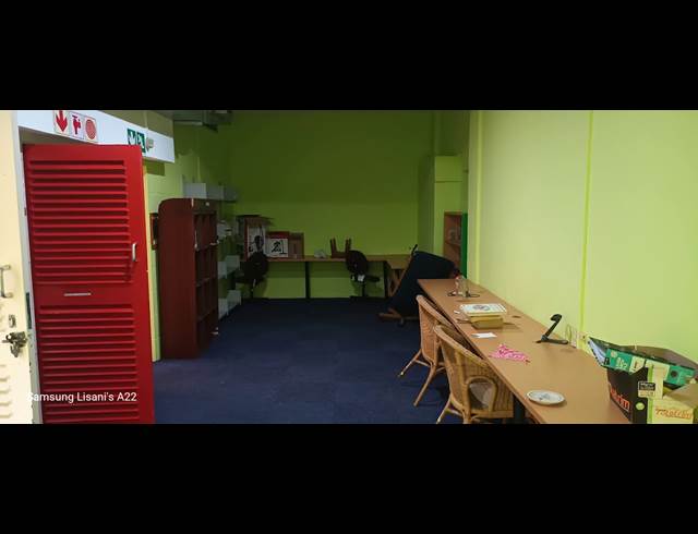 1,096M² BUSINESS CENTRE TO LET IN GLENWOOD