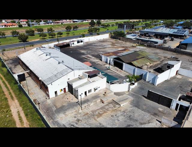 1,500M² INDUSTRIAL YARD TO LET IN COMMERCIA