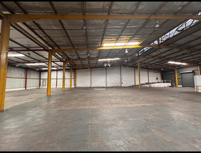 1,943M² WAREHOUSE TO LET IN SPRINGFIELD