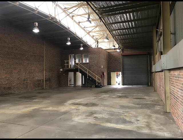 343M² WAREHOUSE TO LET IN STRIJDOMPARK