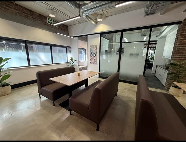 7.50M² SERVICED OFFICE TO LET IN ROSEBANK