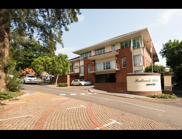 1,968M² OFFICE TO LET IN TOWN HILL