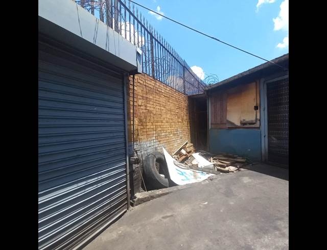 280M² WAREHOUSE TO LET IN CITY & SUBURBAN